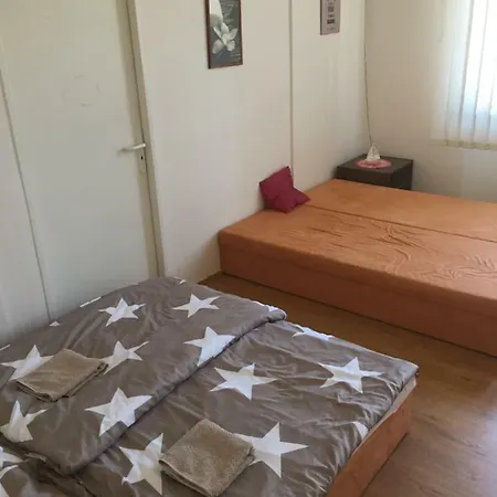 Old Town Budget Appartement *